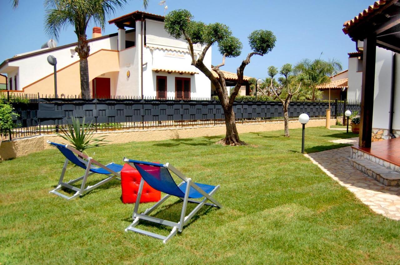 Sole Mare Deluxe Villa Кампофеличе ди Рокела Екстериор снимка