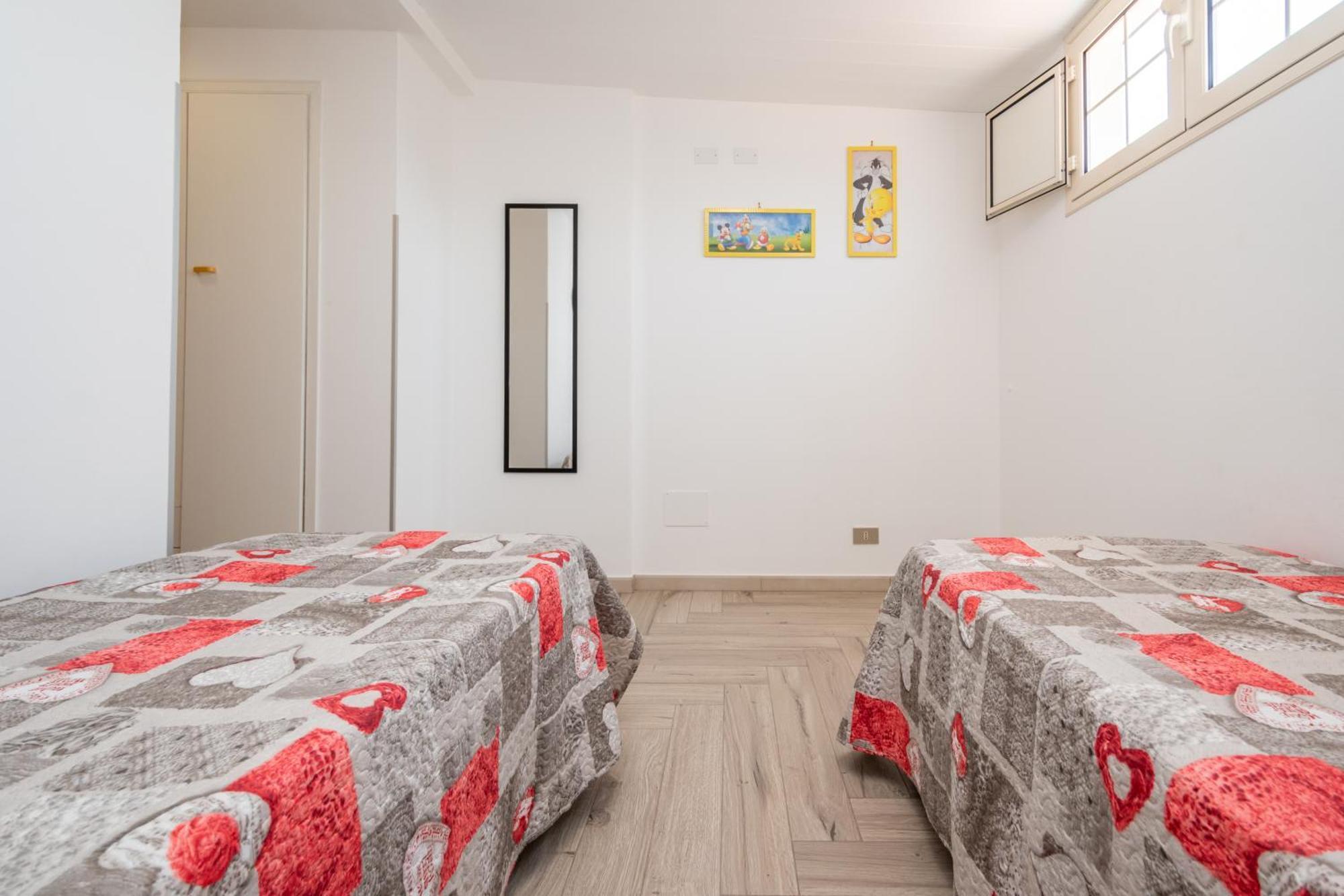 Sole Mare Deluxe Villa Кампофеличе ди Рокела Стая снимка