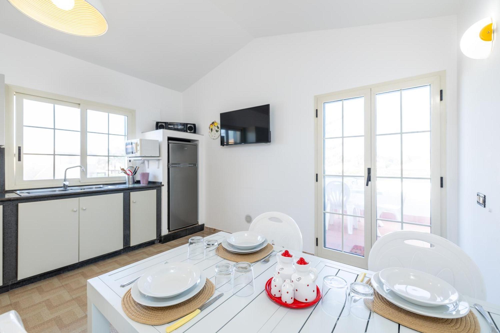 Sole Mare Deluxe Villa Кампофеличе ди Рокела Екстериор снимка