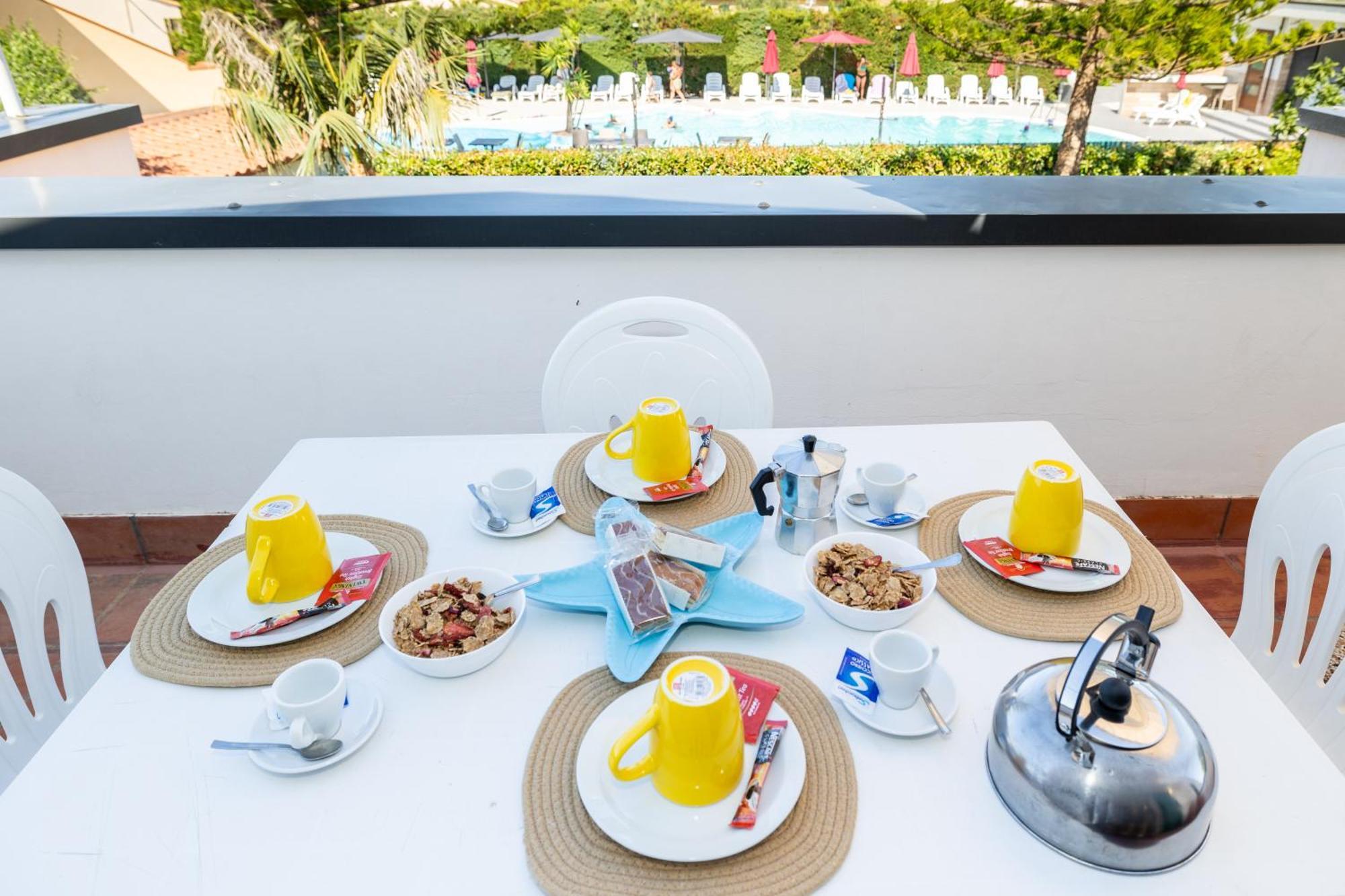 Sole Mare Deluxe Villa Кампофеличе ди Рокела Екстериор снимка